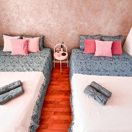 By Urquinaona Private Rooms Barcelona Ngoại thất bức ảnh