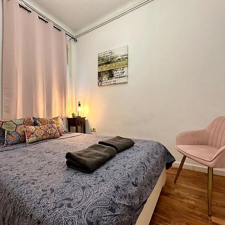 By Urquinaona Private Rooms Barcelona Ngoại thất bức ảnh
