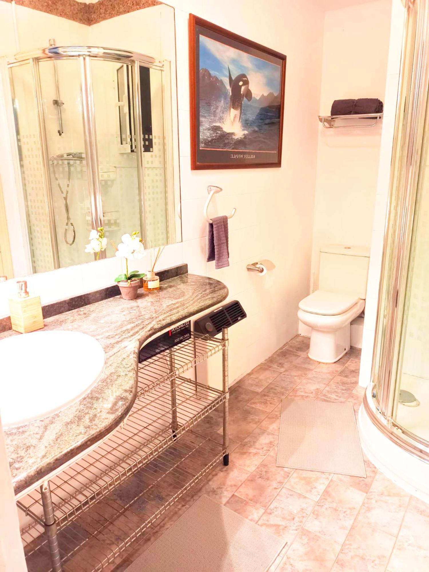 By Urquinaona Private Rooms Barcelona Ngoại thất bức ảnh