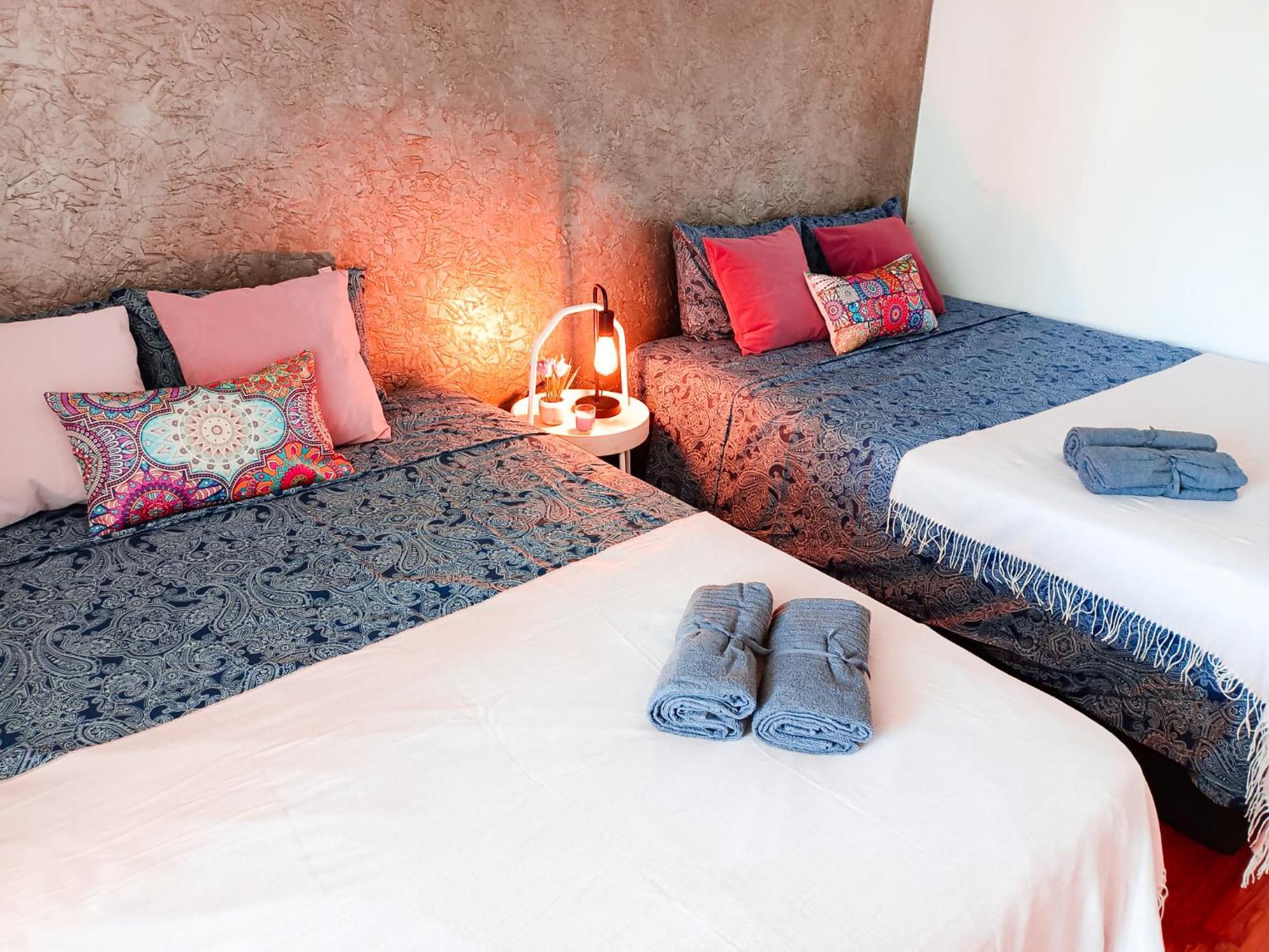 By Urquinaona Private Rooms Barcelona Ngoại thất bức ảnh